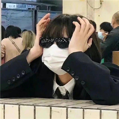 普洱伴游女生冯萧玉的资料