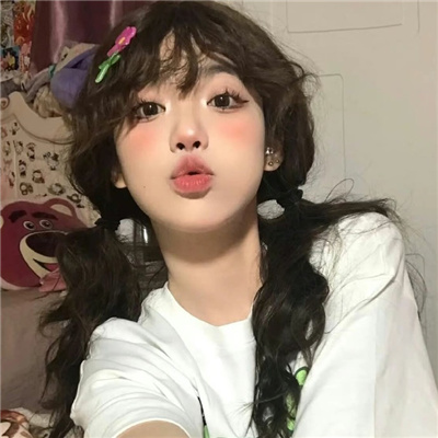普洱伴游女生卞寄蕾的资料